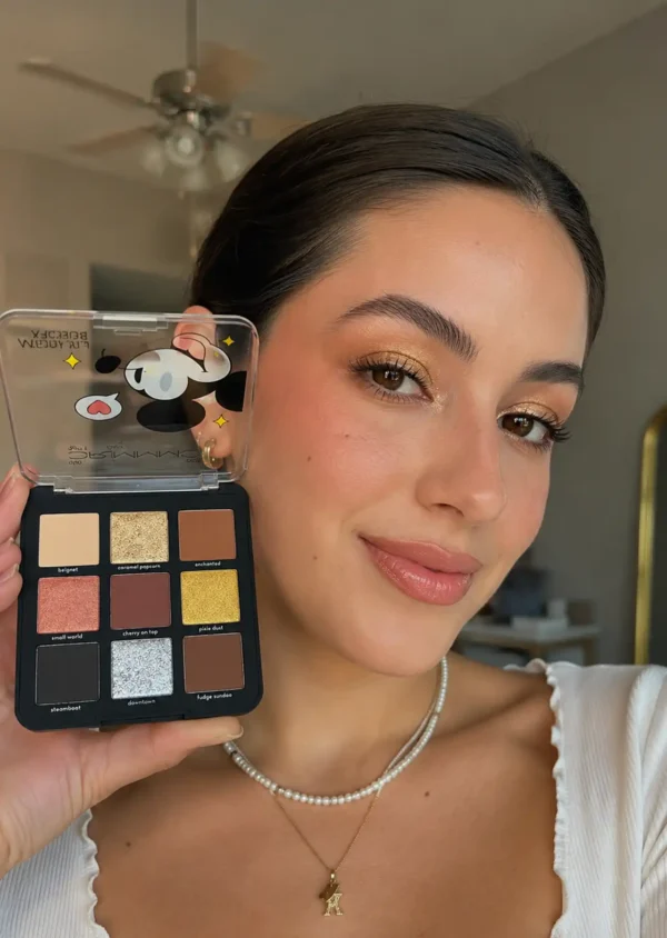 The Crème Shop x Disney Paleta de 9 sombras Around the World Eyeshadow