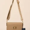 Bolso Crossbody U.S. POLO ASSN. Beige con Solapa y Correa Ajustable