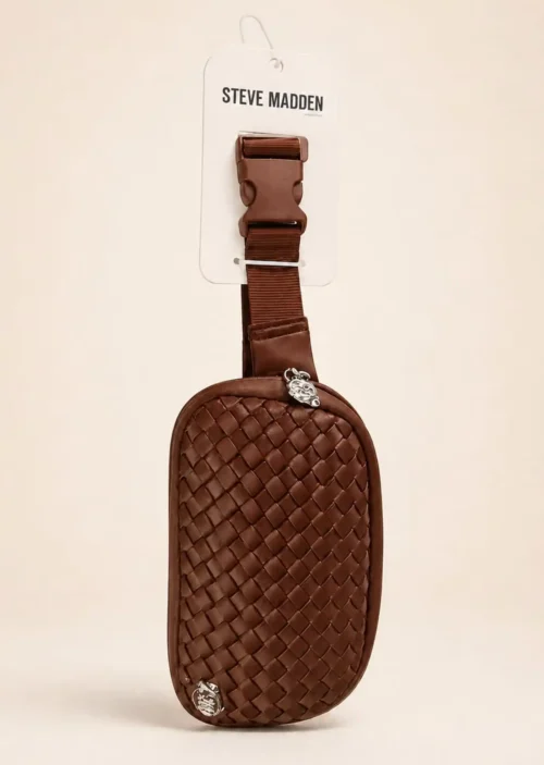 Bolso Unisex Crossbody Steve Madden Café con Diseño Tejido