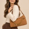 Bolso Steve Madden Camel con Cadena y Dijes